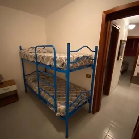 Chiara A 100 Mt Dalla Spiaggia Stintino