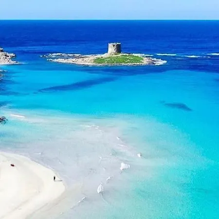Chiara A 100 Mt Dalla Spiaggia