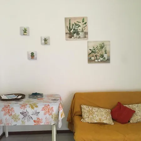 Chiara A 100 Mt Dalla Spiaggia Ferienhaus *