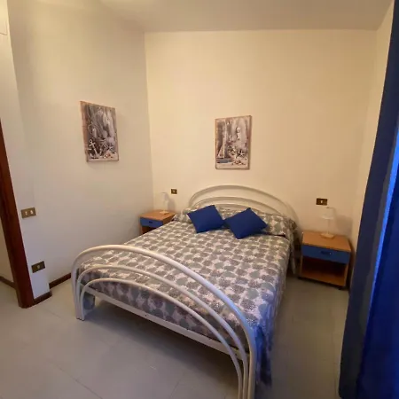 Chiara A 100 Mt Dalla Spiaggia *
